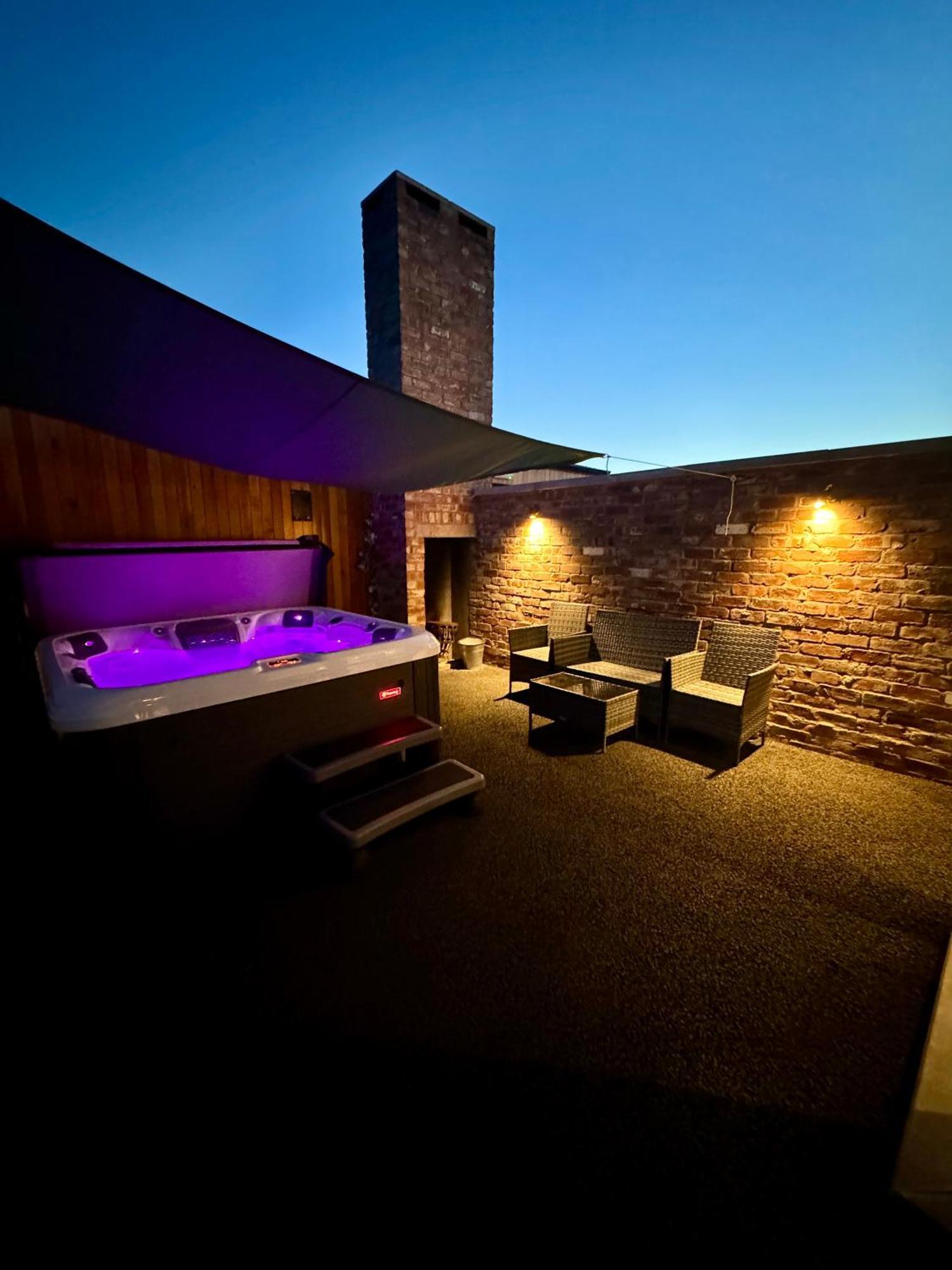 River Bann Retreat Chalet *